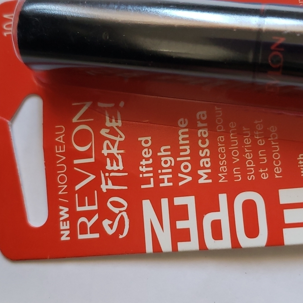 Revlon So Fierce! Mascara - Picture 3 of 6